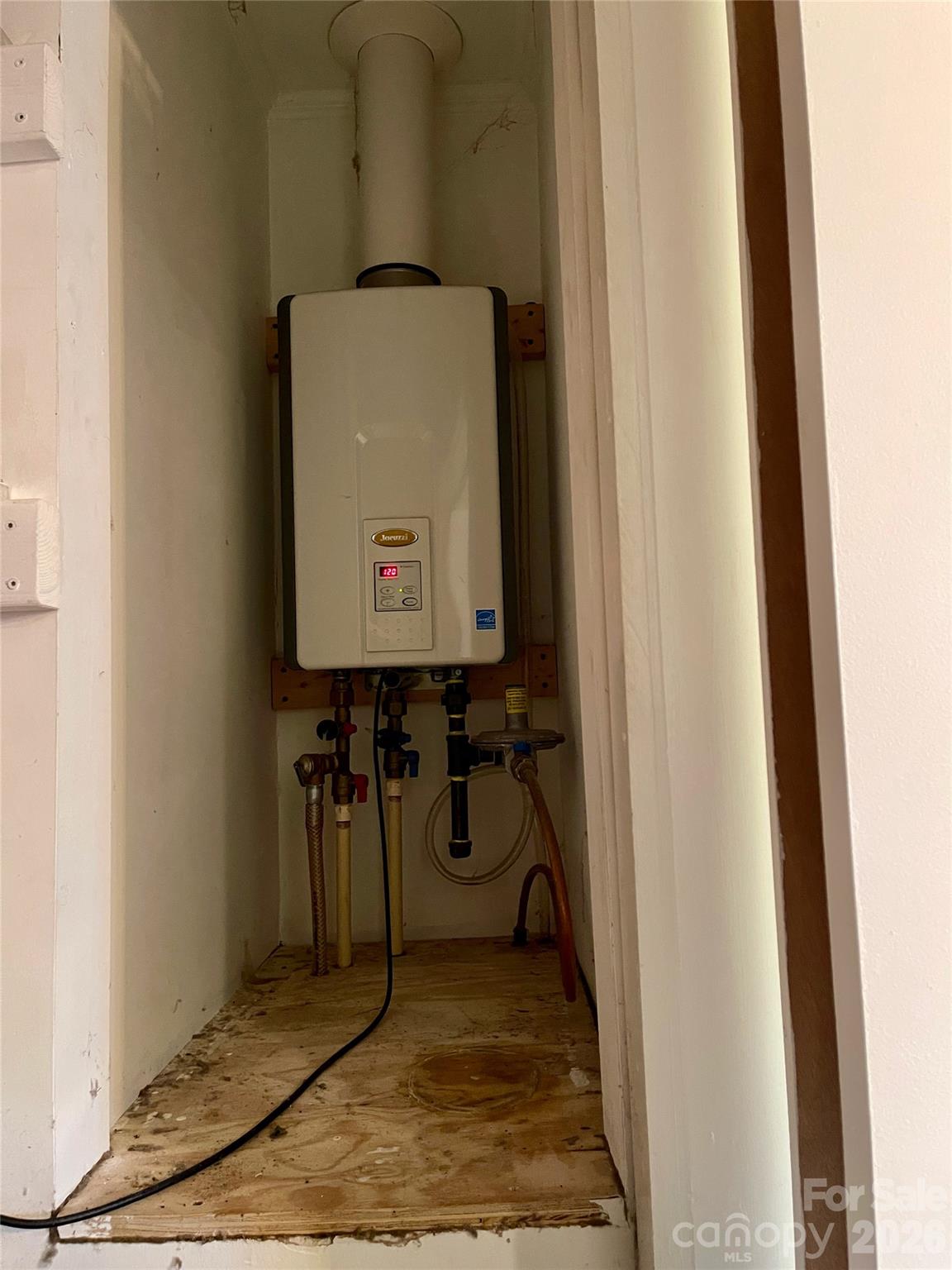 main property photo 17