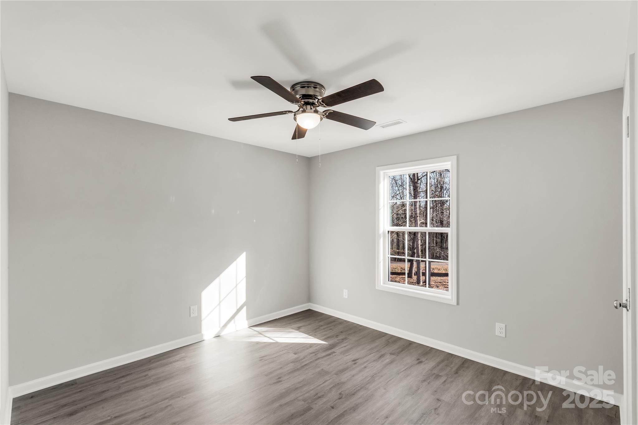property viewer photo 20