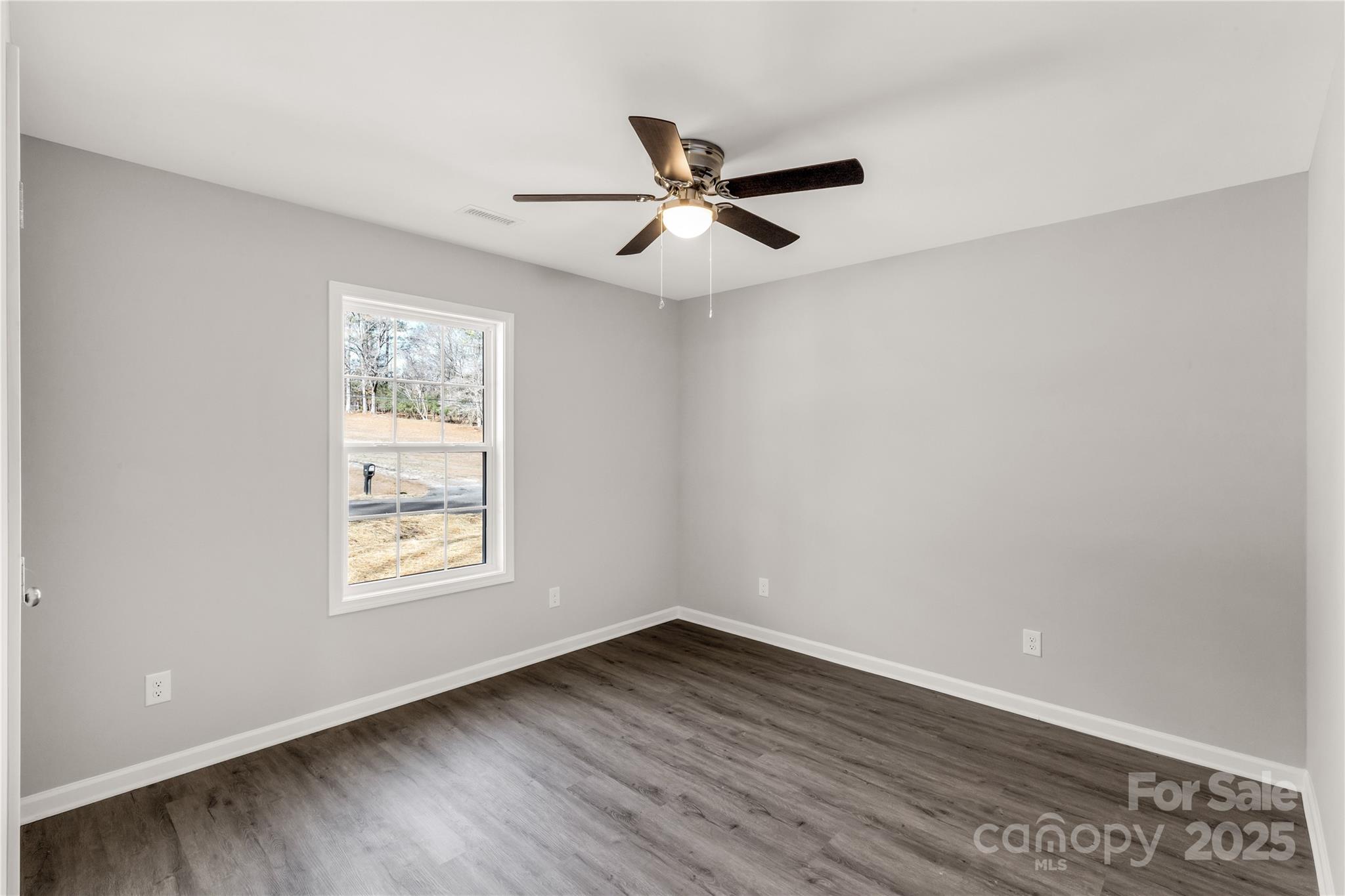property viewer photo 23