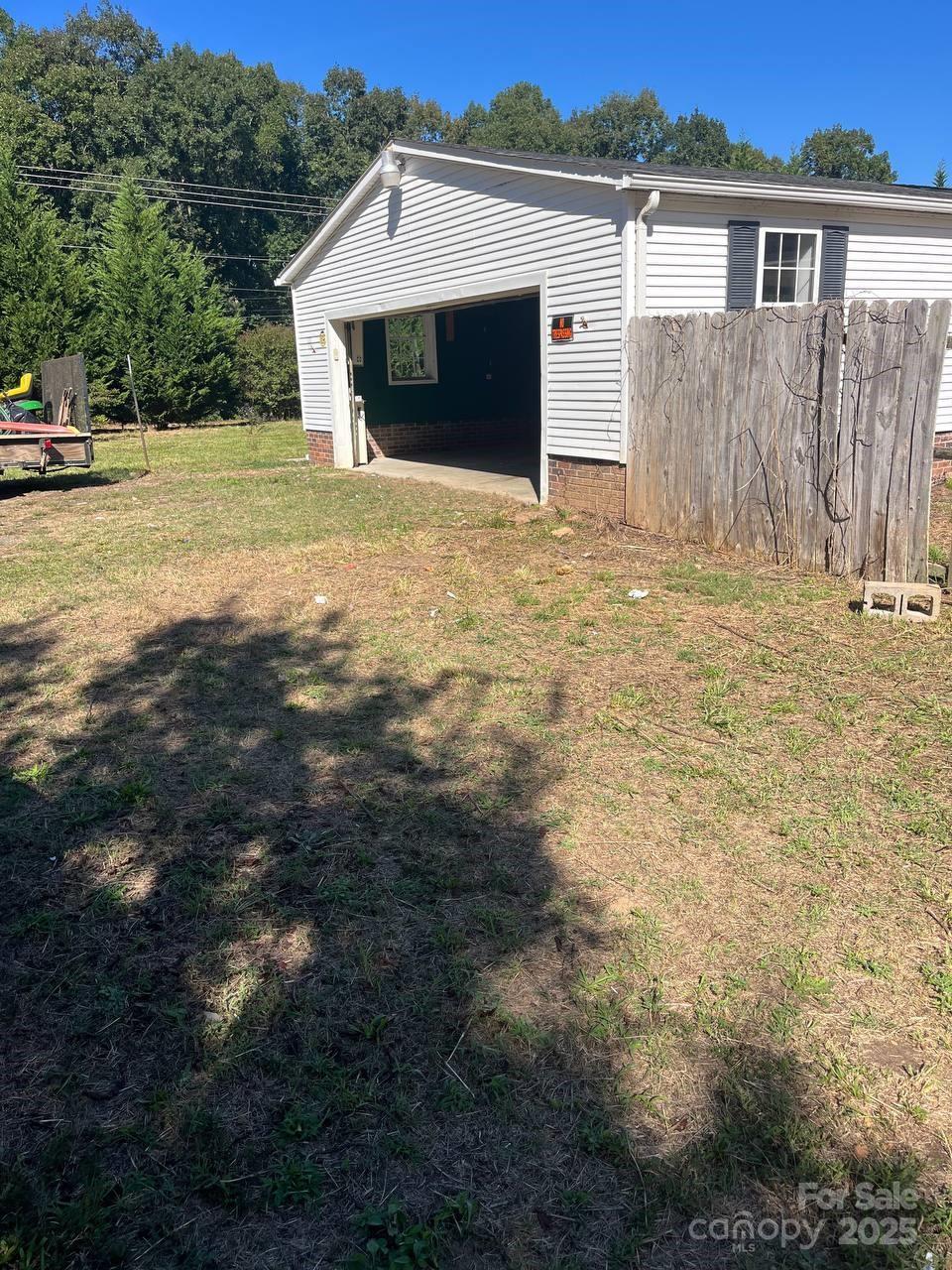 property viewer photo 2