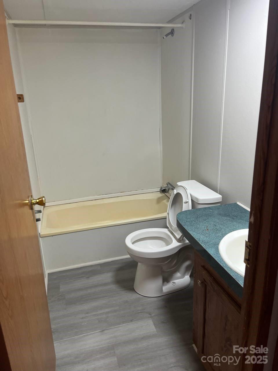property viewer photo 7