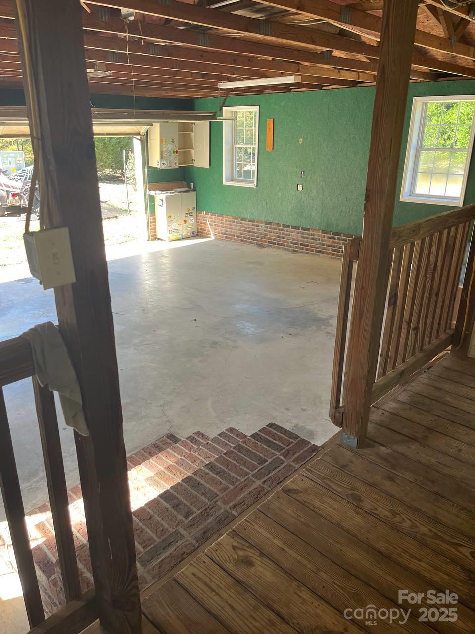 property viewer photo 8