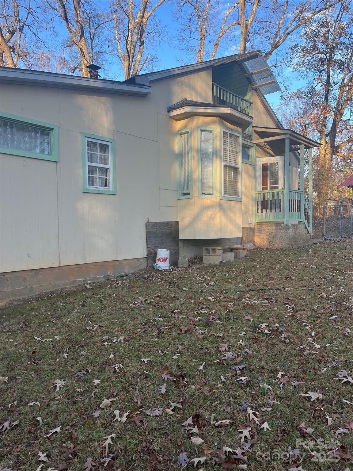 main property photo 30