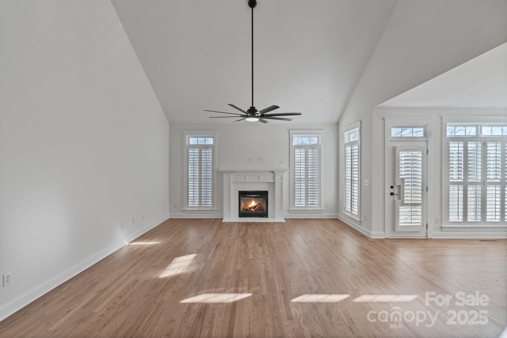 property viewer photo 10