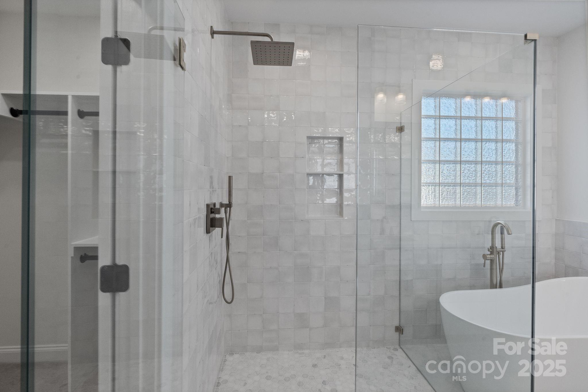 property viewer photo 25