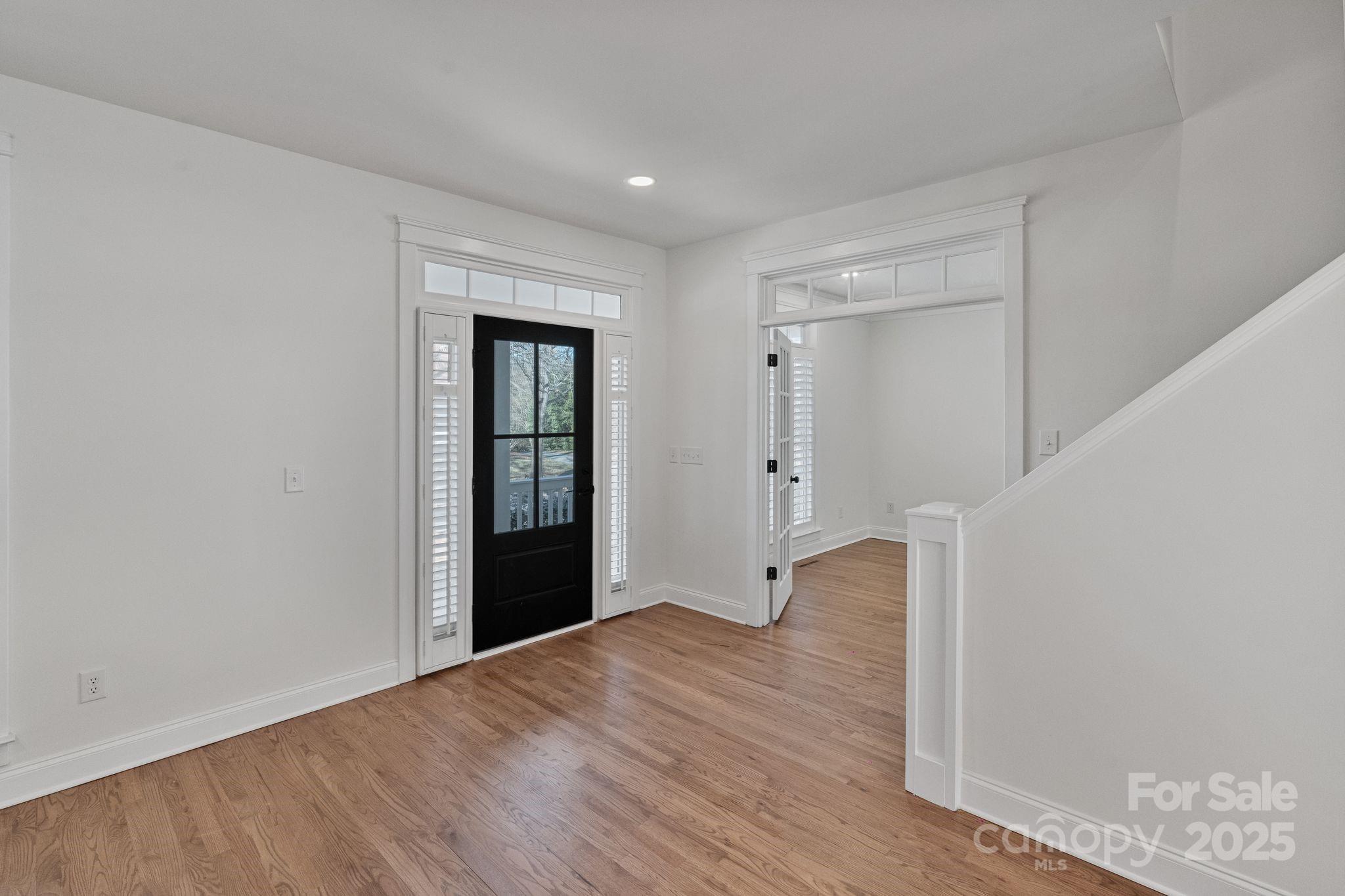 property viewer photo 30