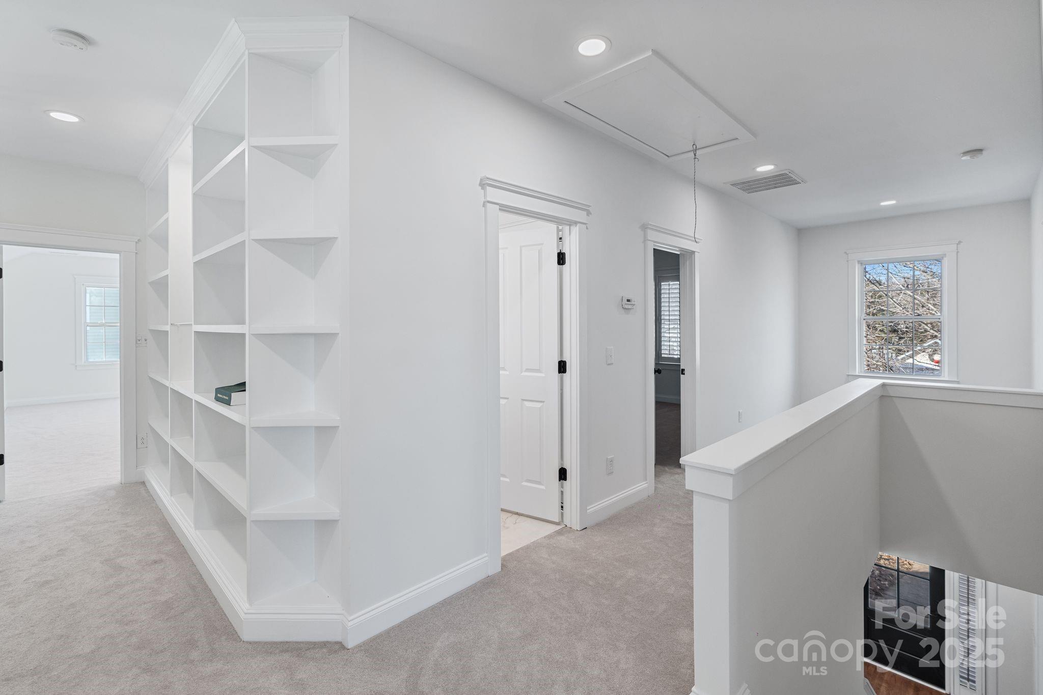property viewer photo 31