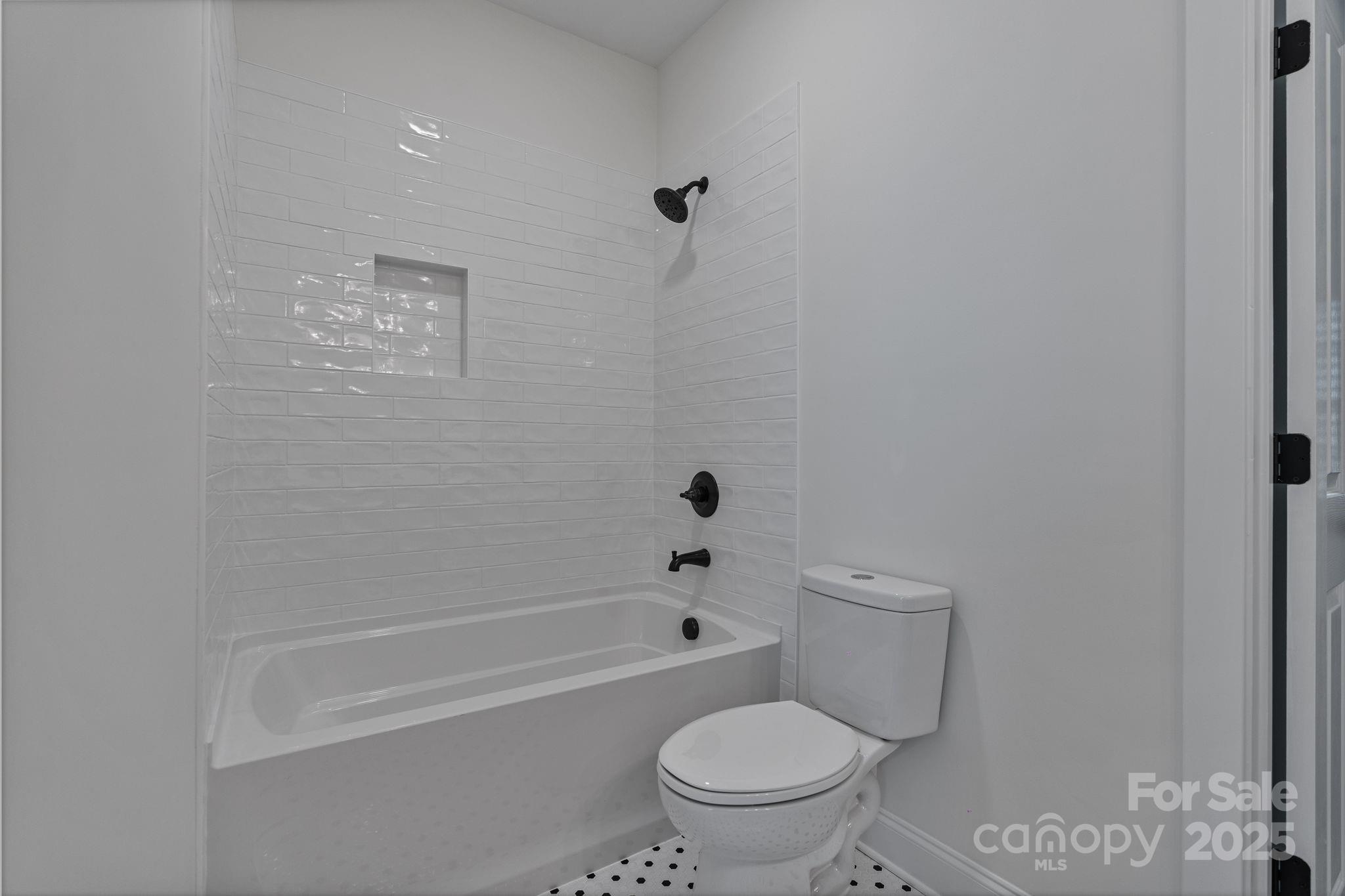 property viewer photo 37