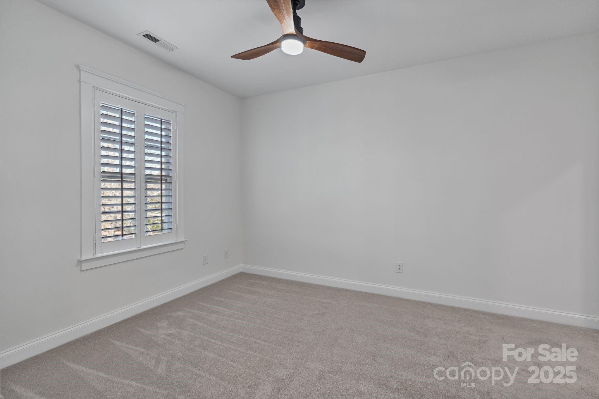 property viewer photo 38