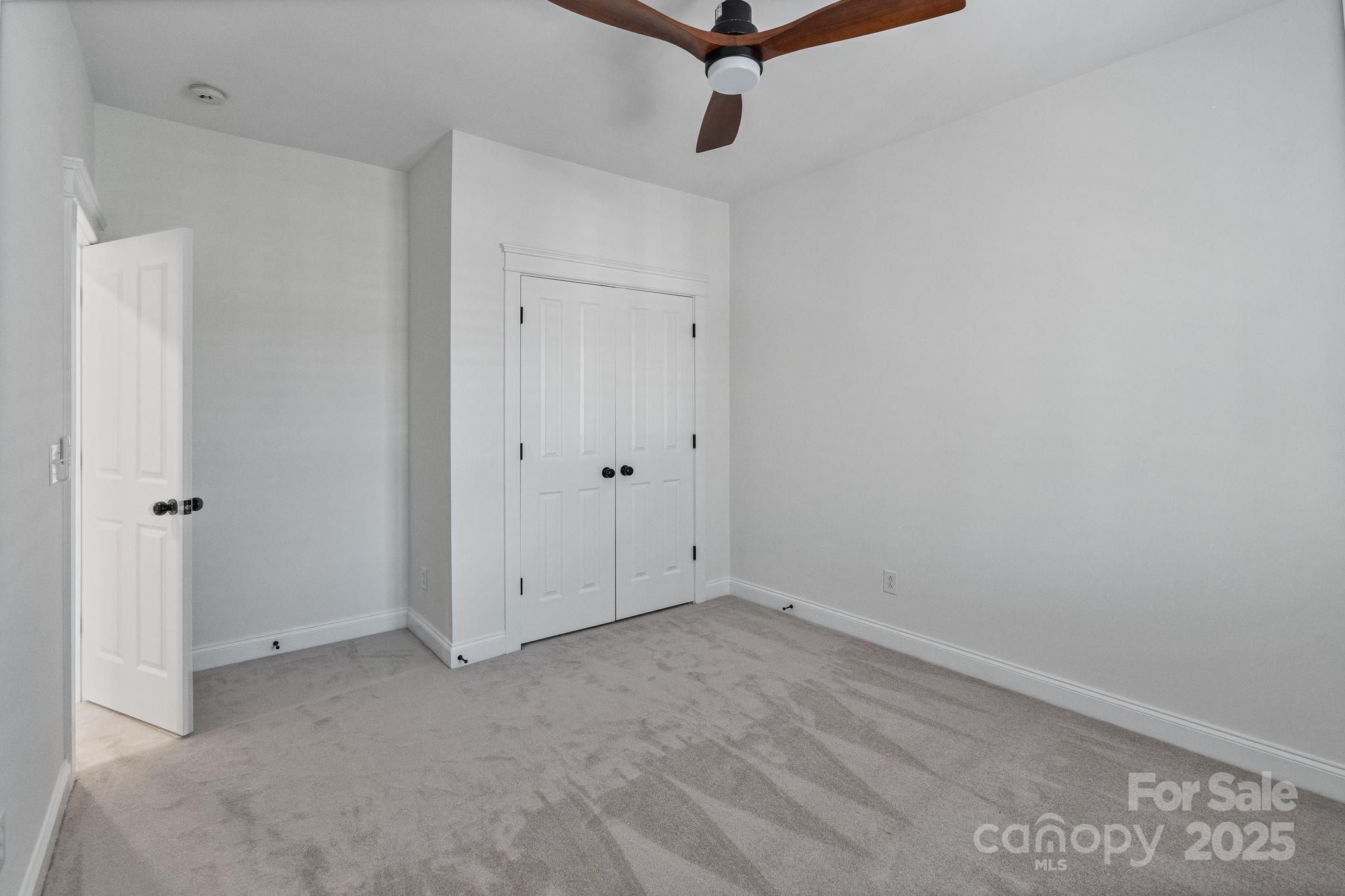 property viewer photo 40