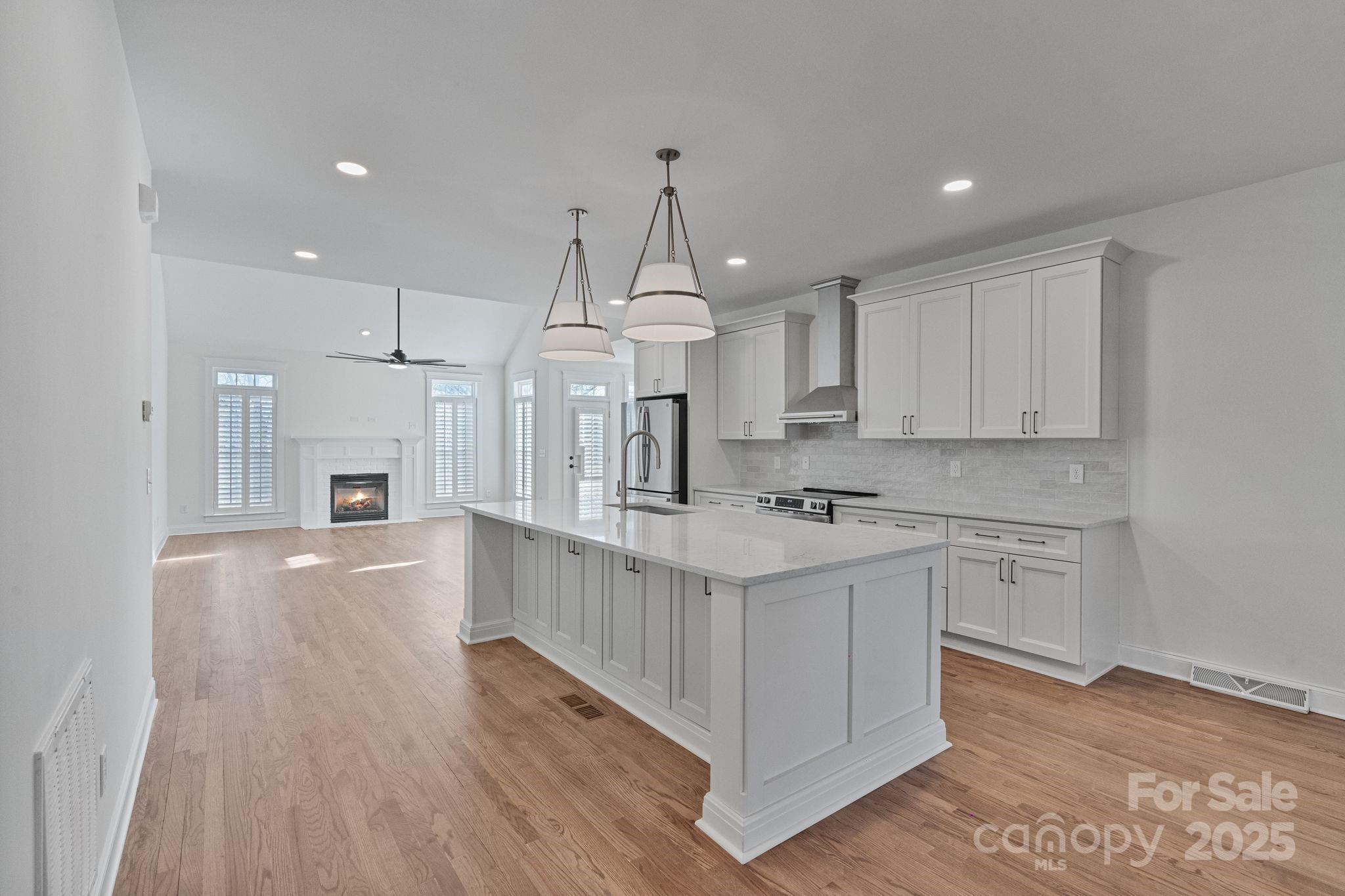 property viewer photo 6
