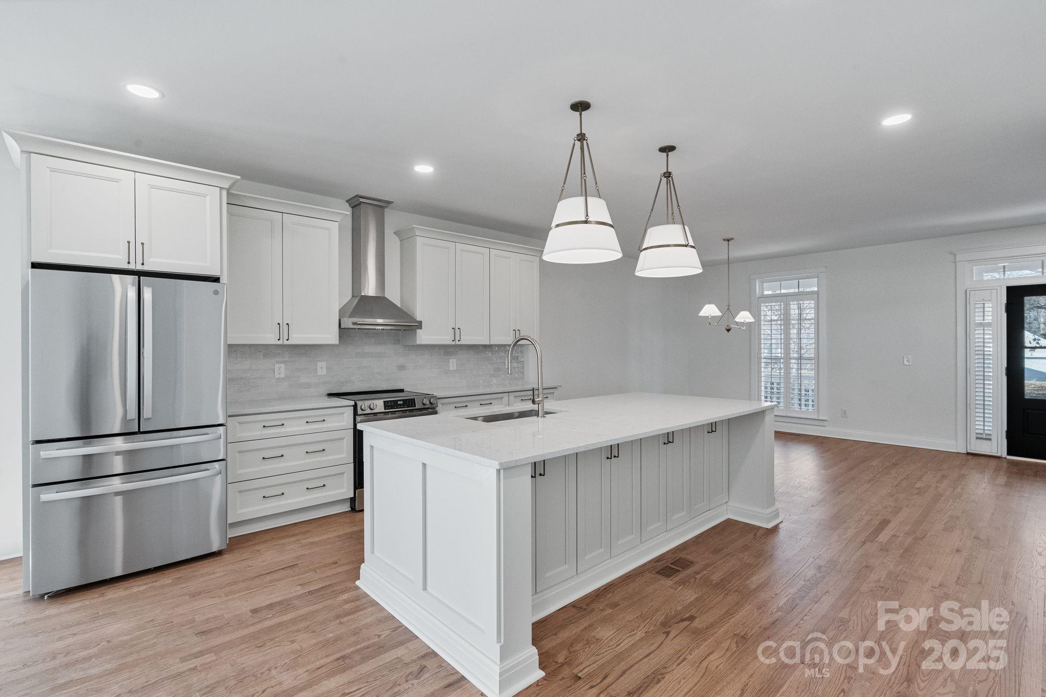 property viewer photo 8