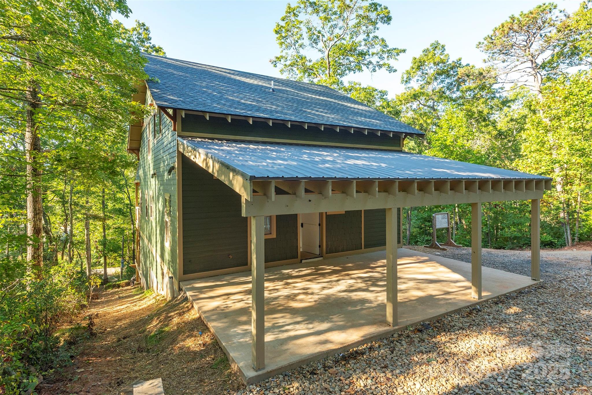 main property photo 15