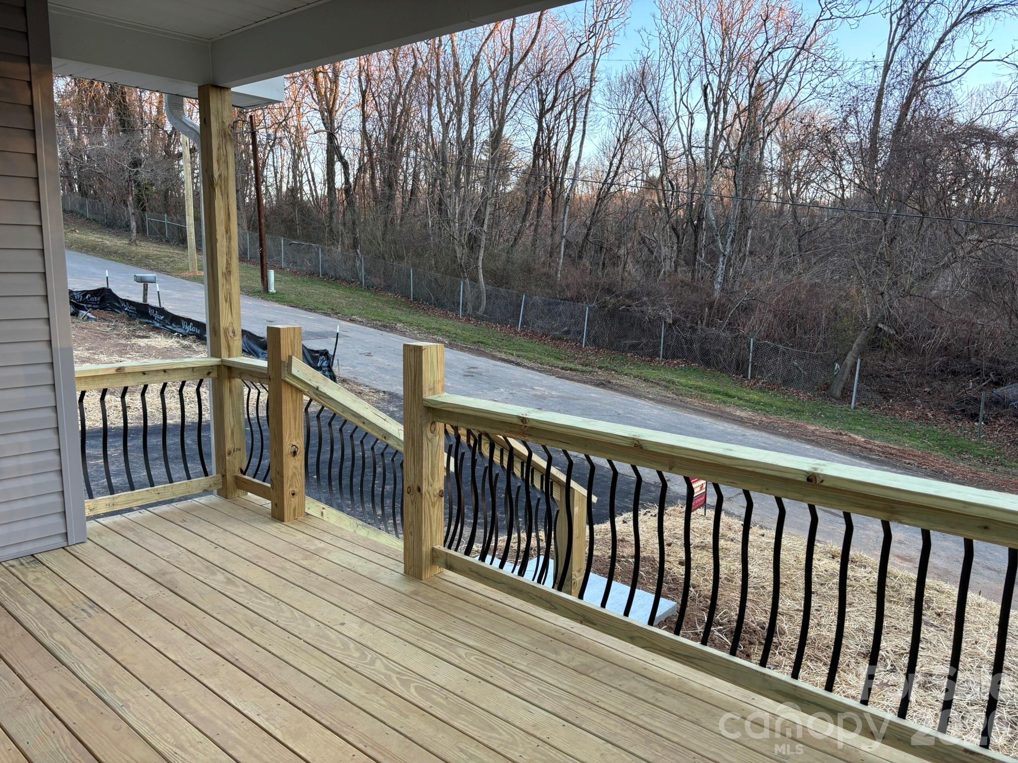 main property photo 33