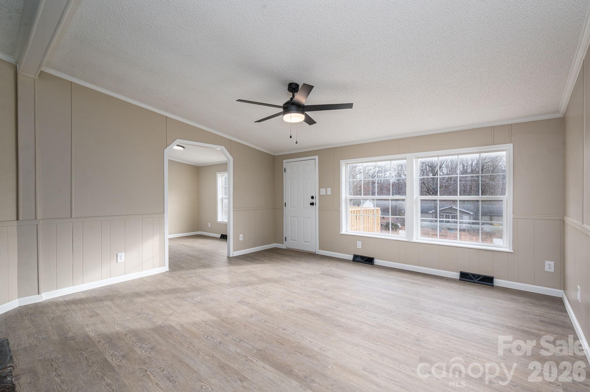 property viewer photo 20