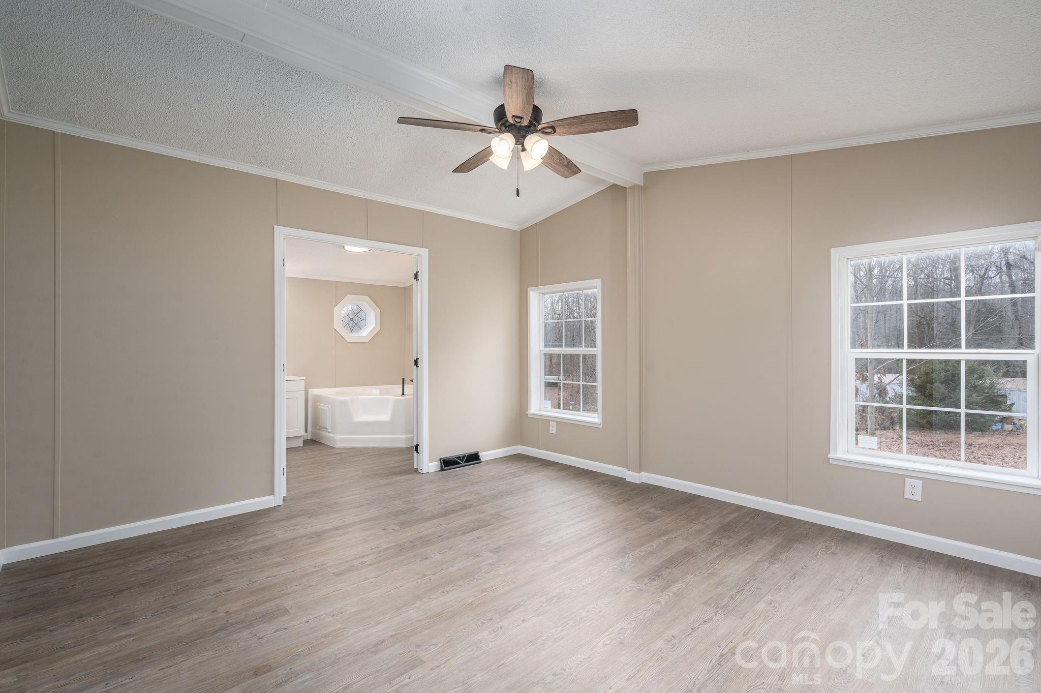 property viewer photo 21