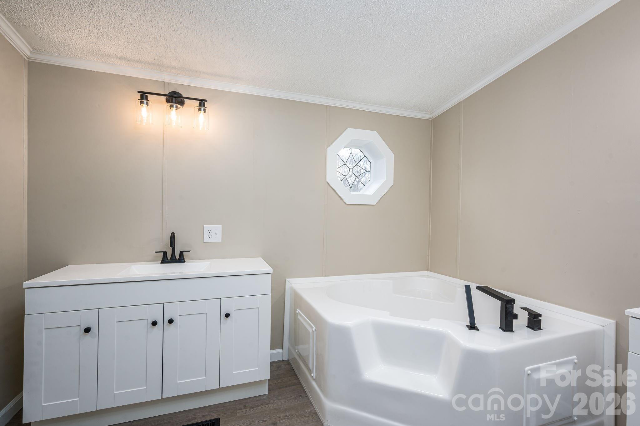 property viewer photo 22