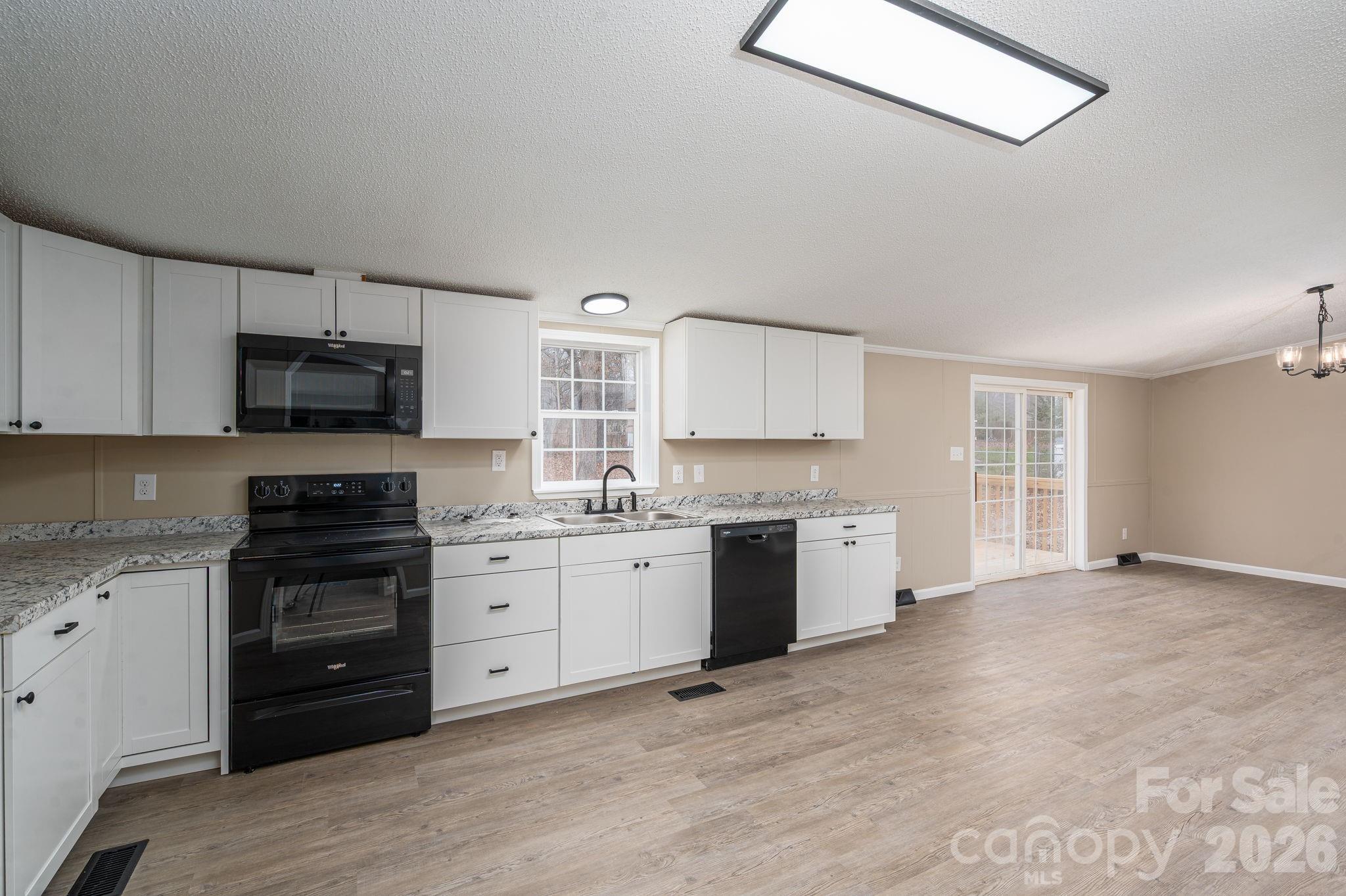 property viewer photo 8