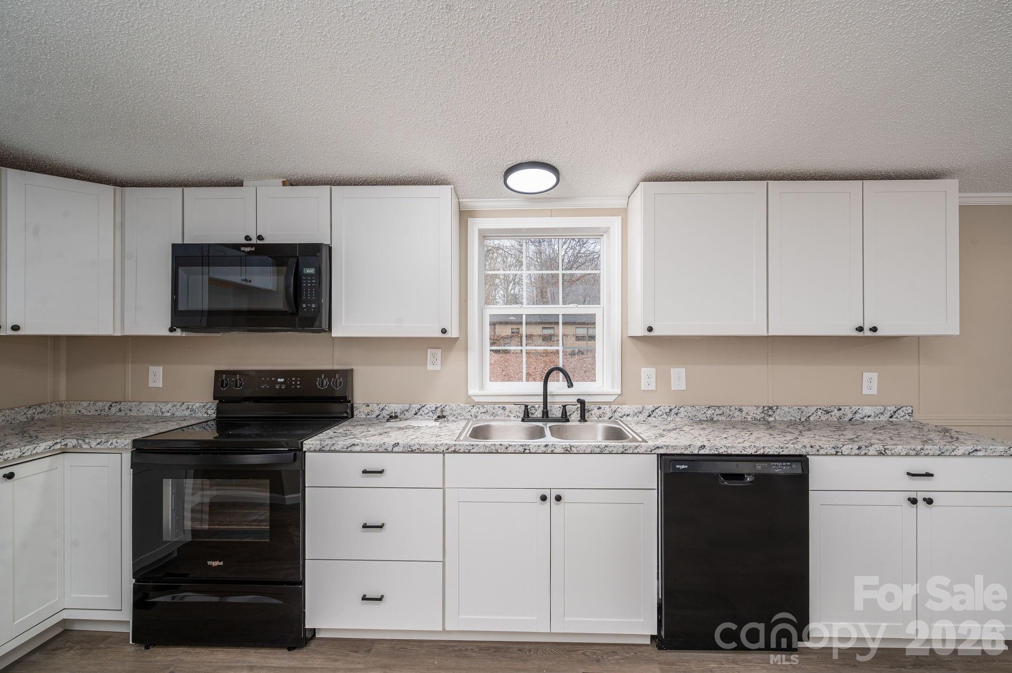 property viewer photo 9