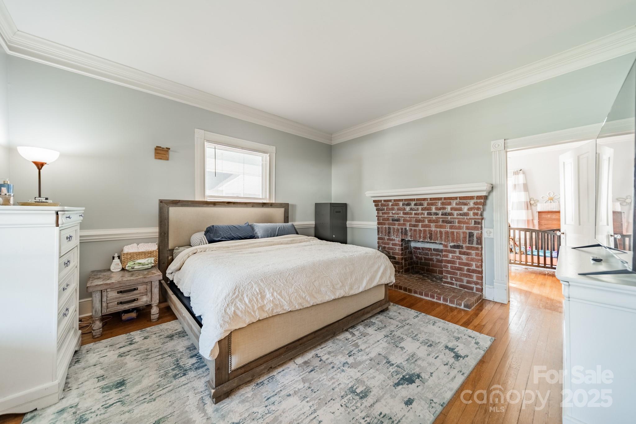 main property photo 16