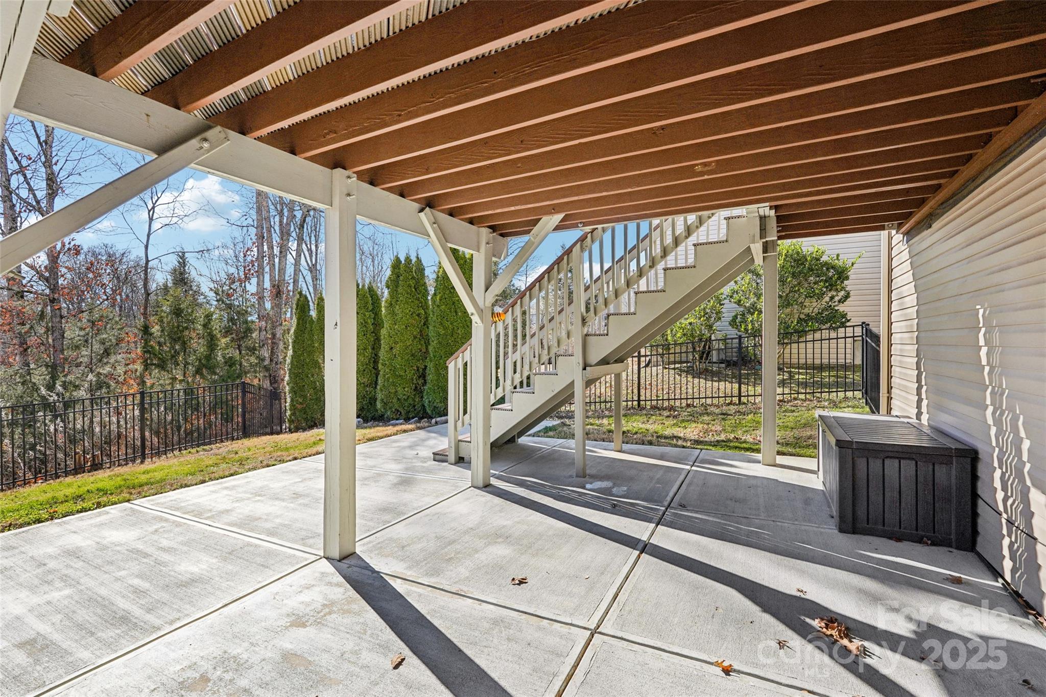 main property photo 36