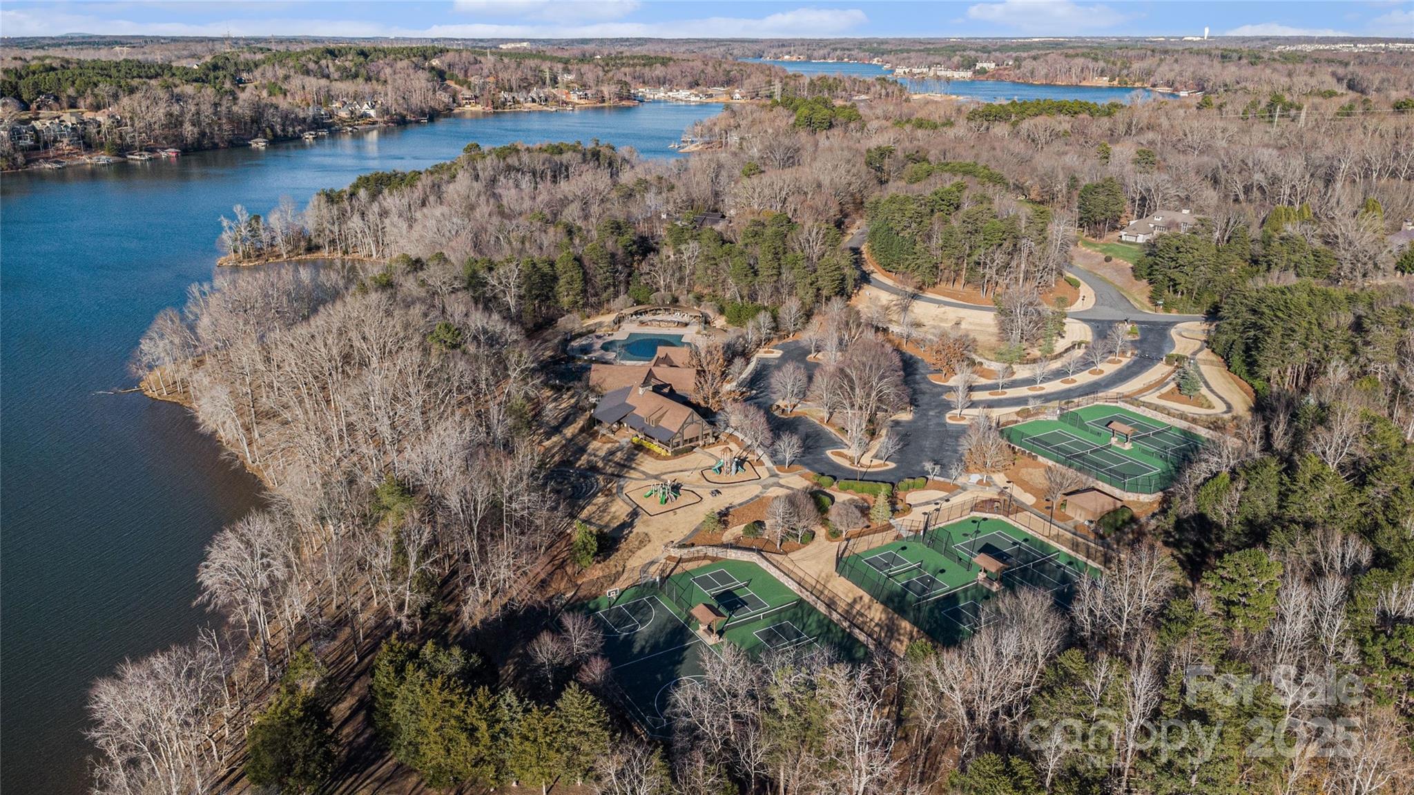 main property photo 16