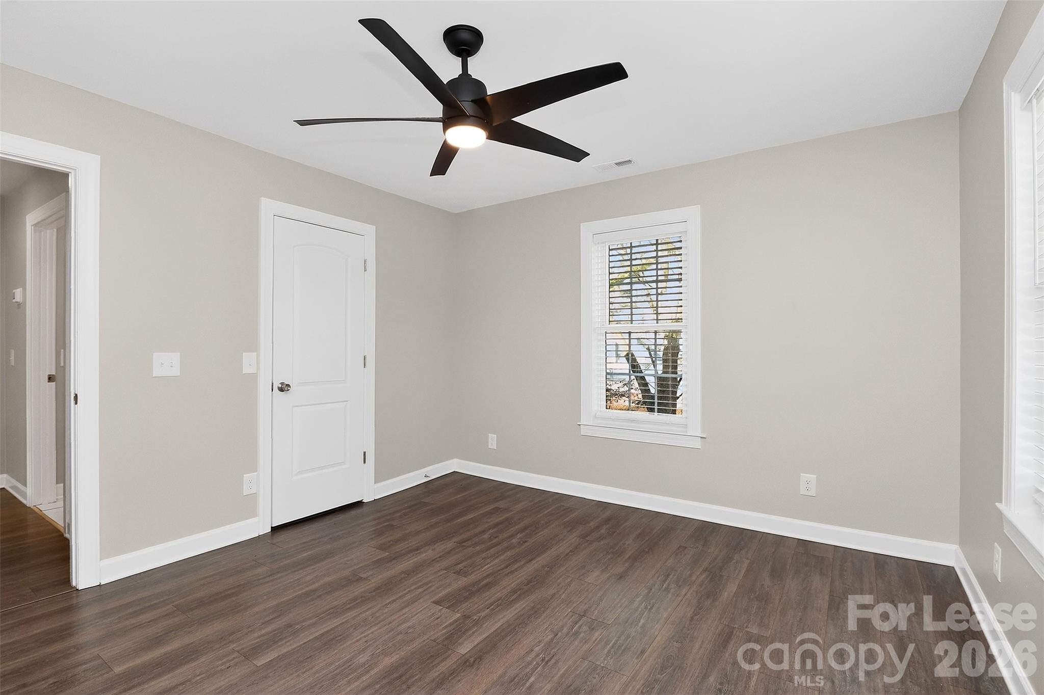 property viewer photo 15