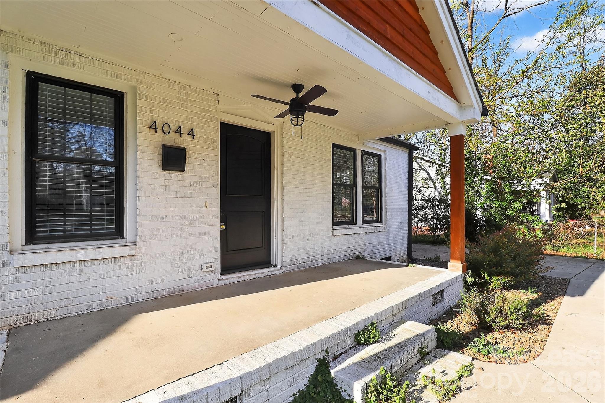 property viewer photo 26