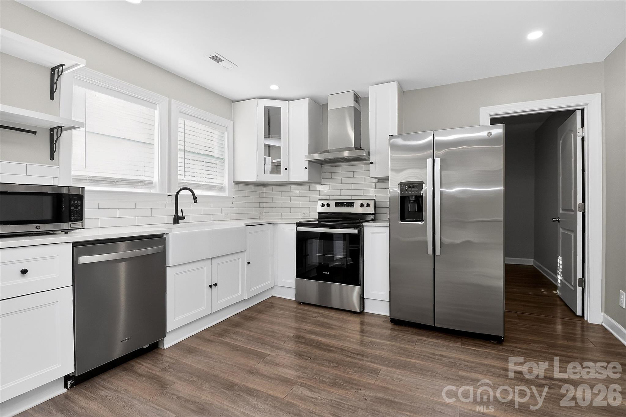 property viewer photo 4