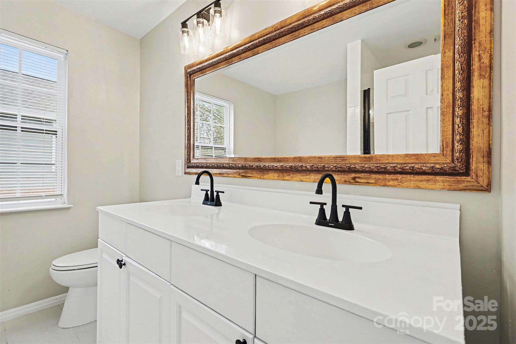 property viewer photo 13