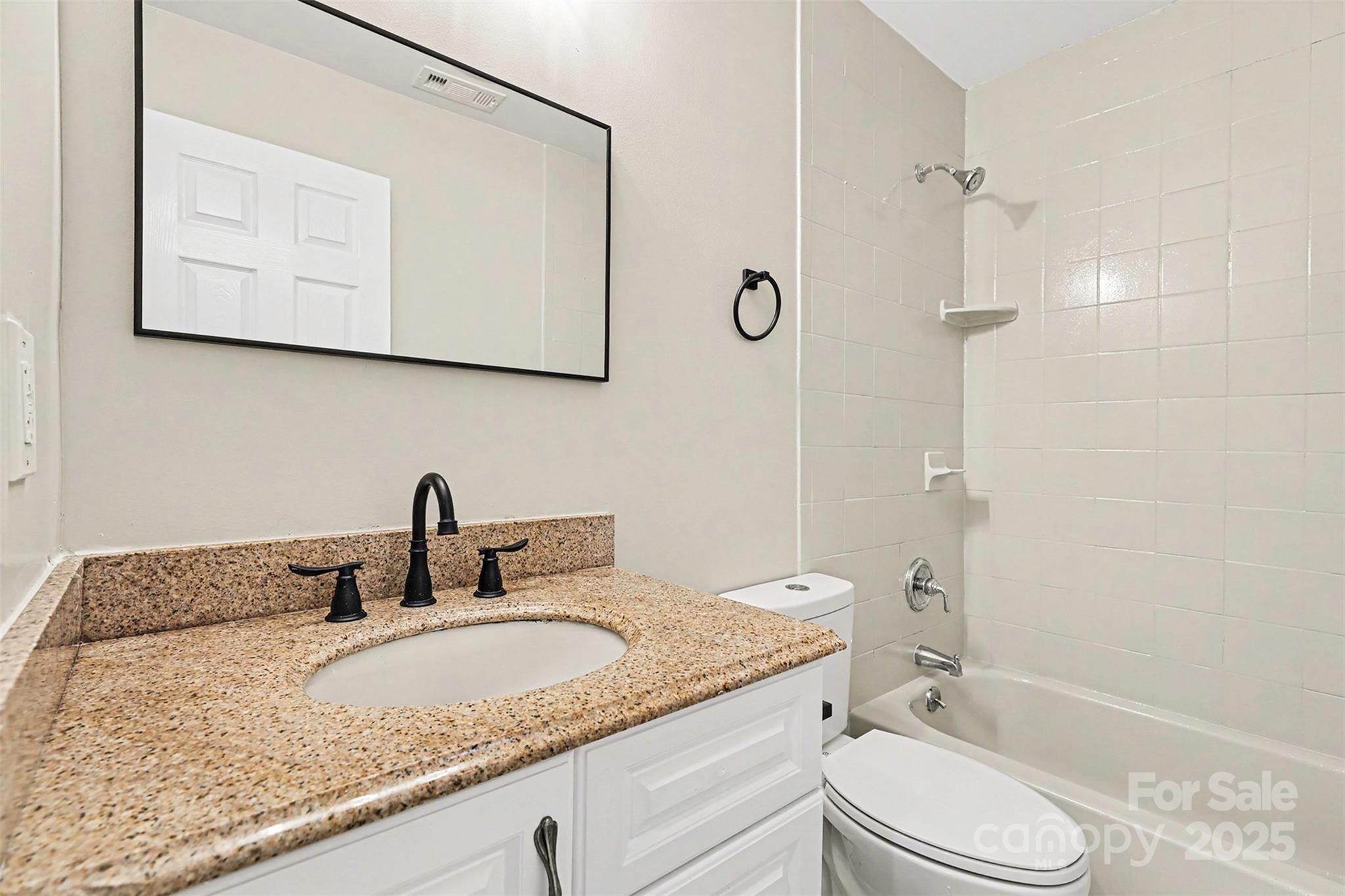 property viewer photo 18
