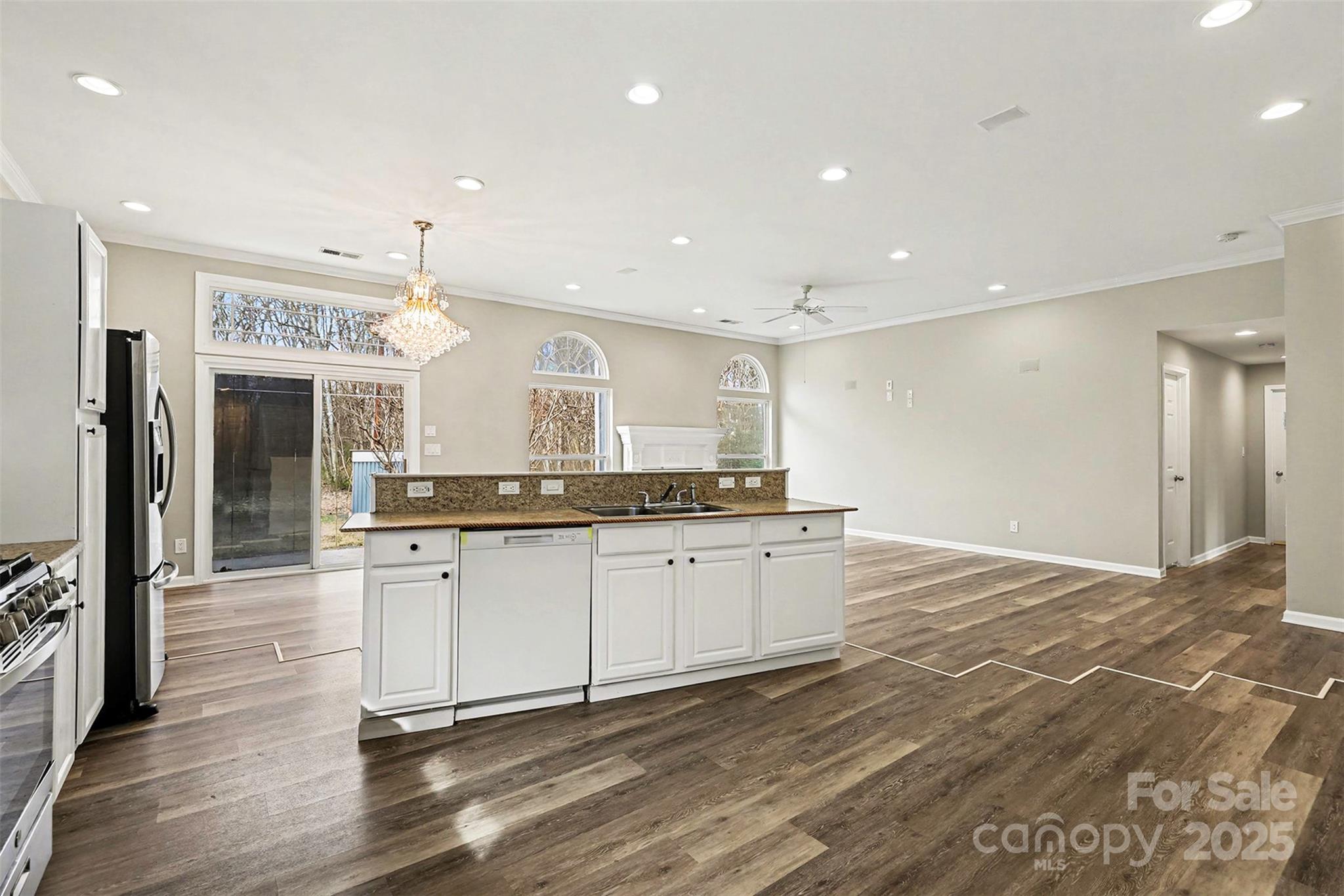 property viewer photo 4