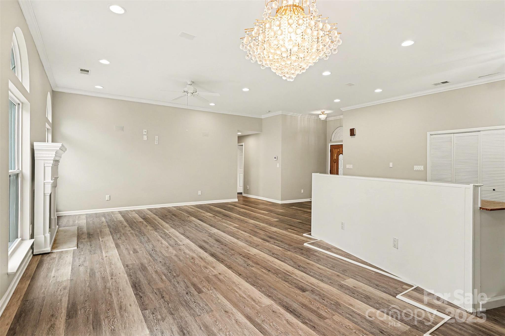property viewer photo 6