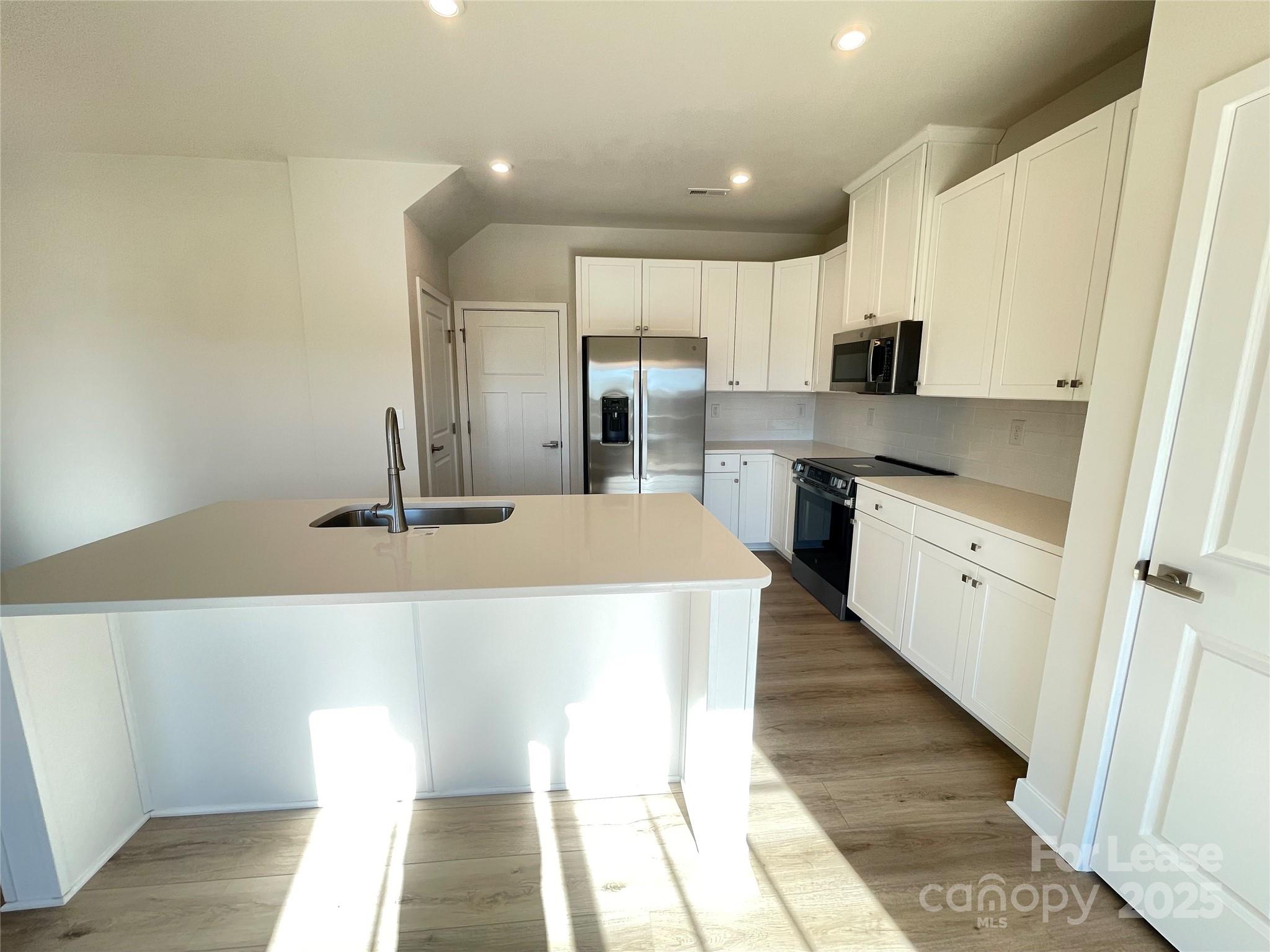 property viewer photo 1