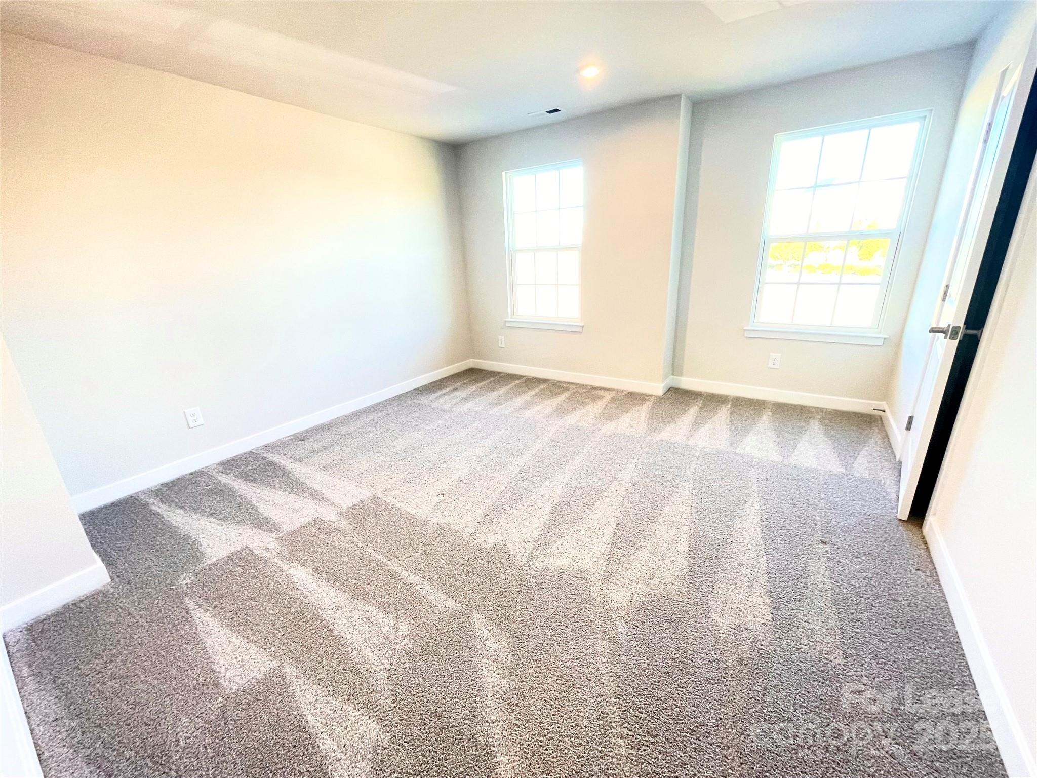 property viewer photo 11