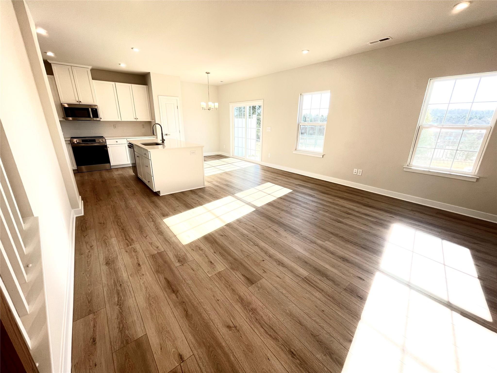property viewer photo 4