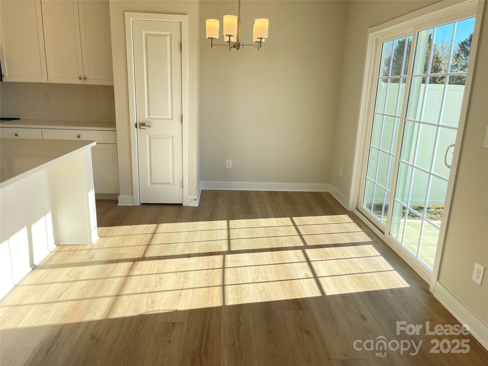 property viewer photo 6