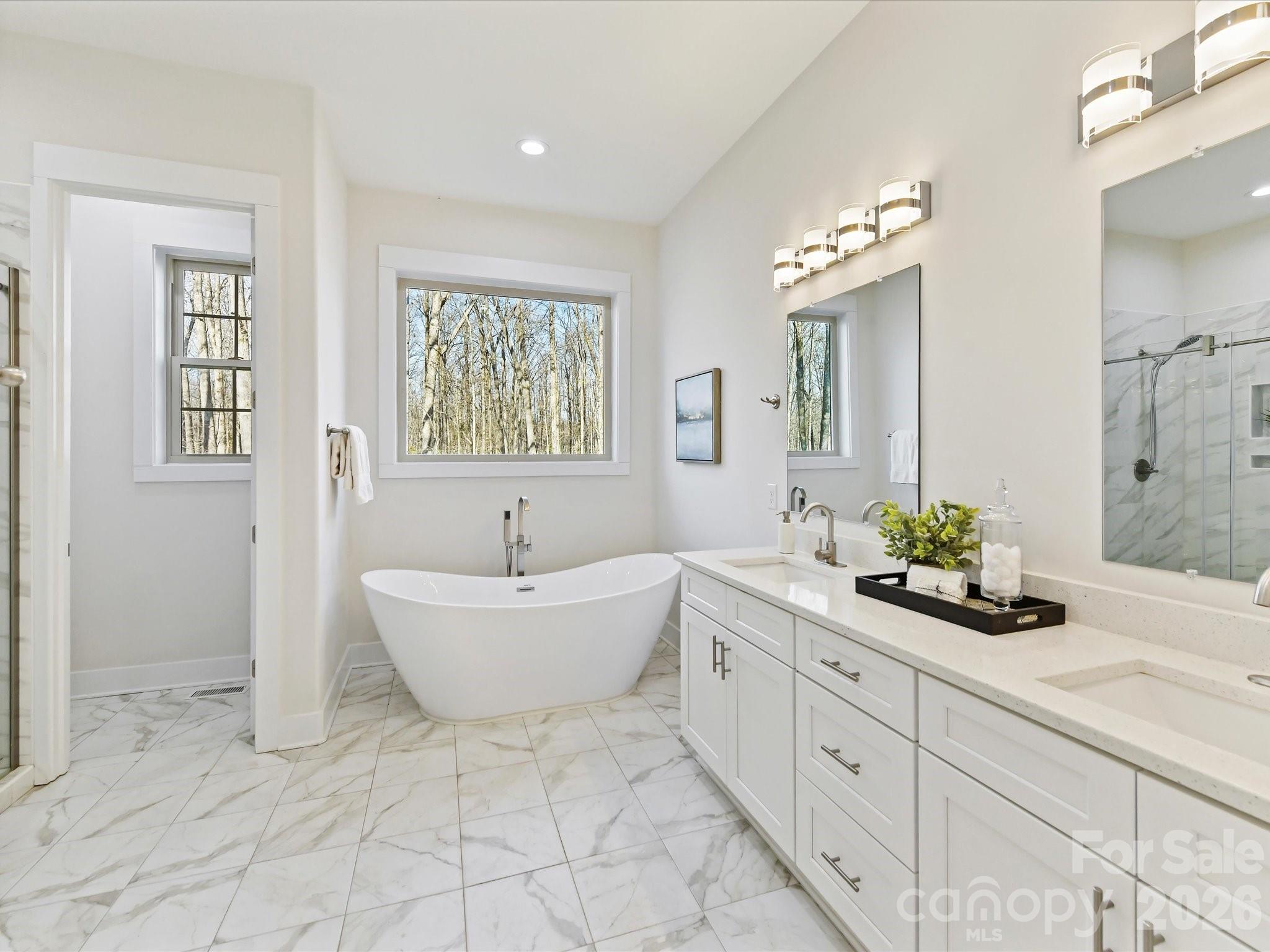 property viewer photo 20