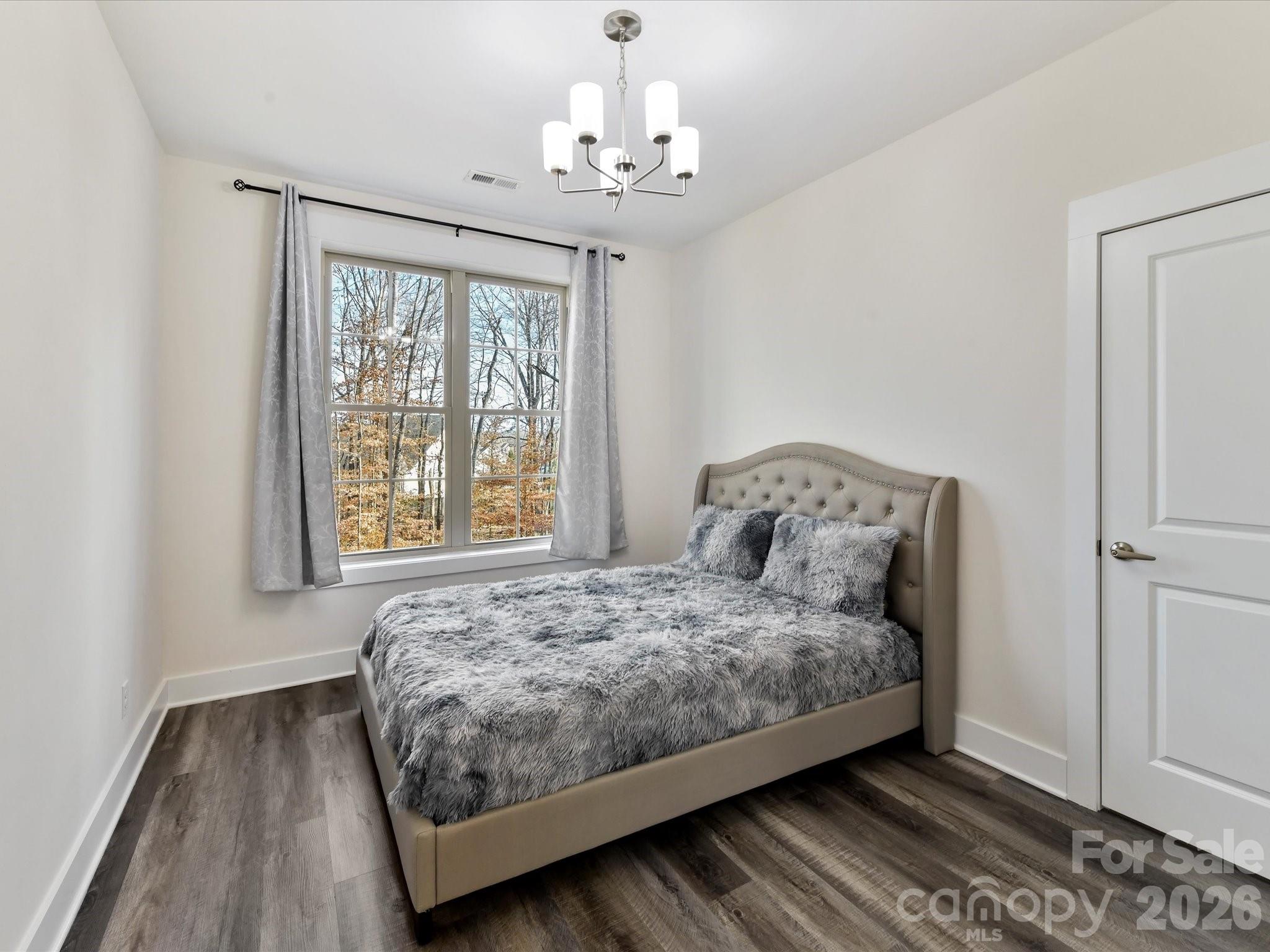 property viewer photo 27