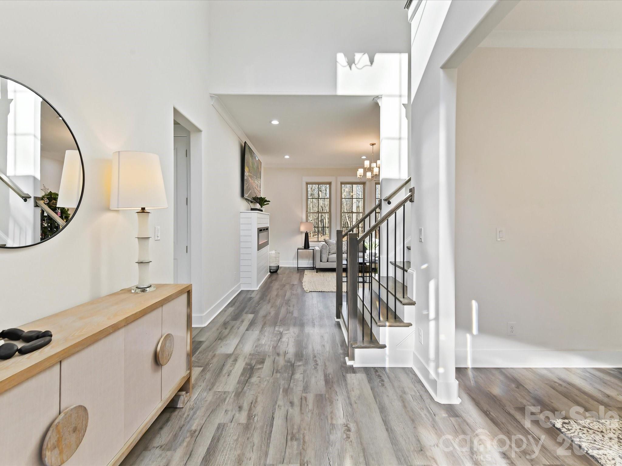 property viewer photo 3