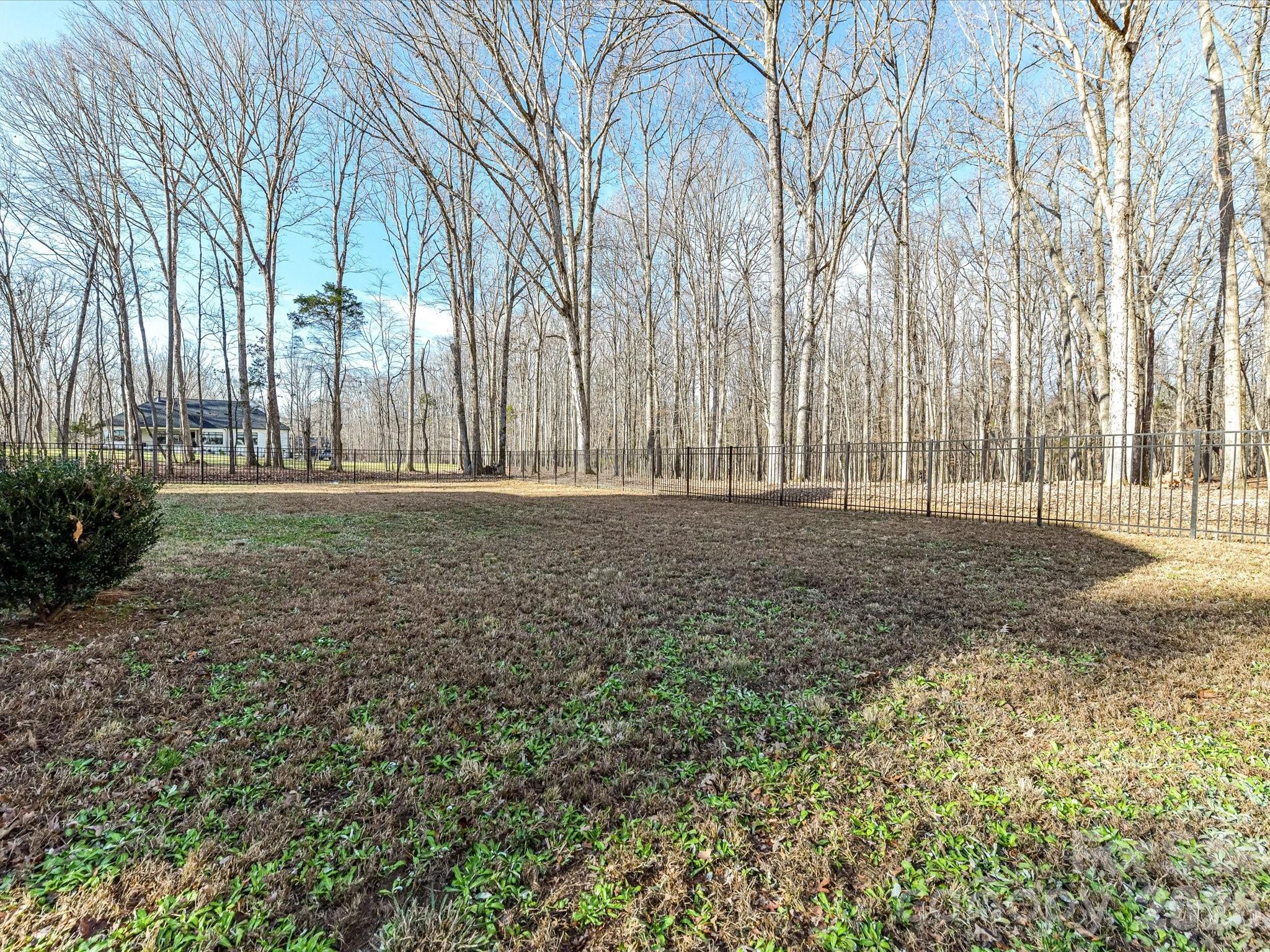 property viewer photo 37