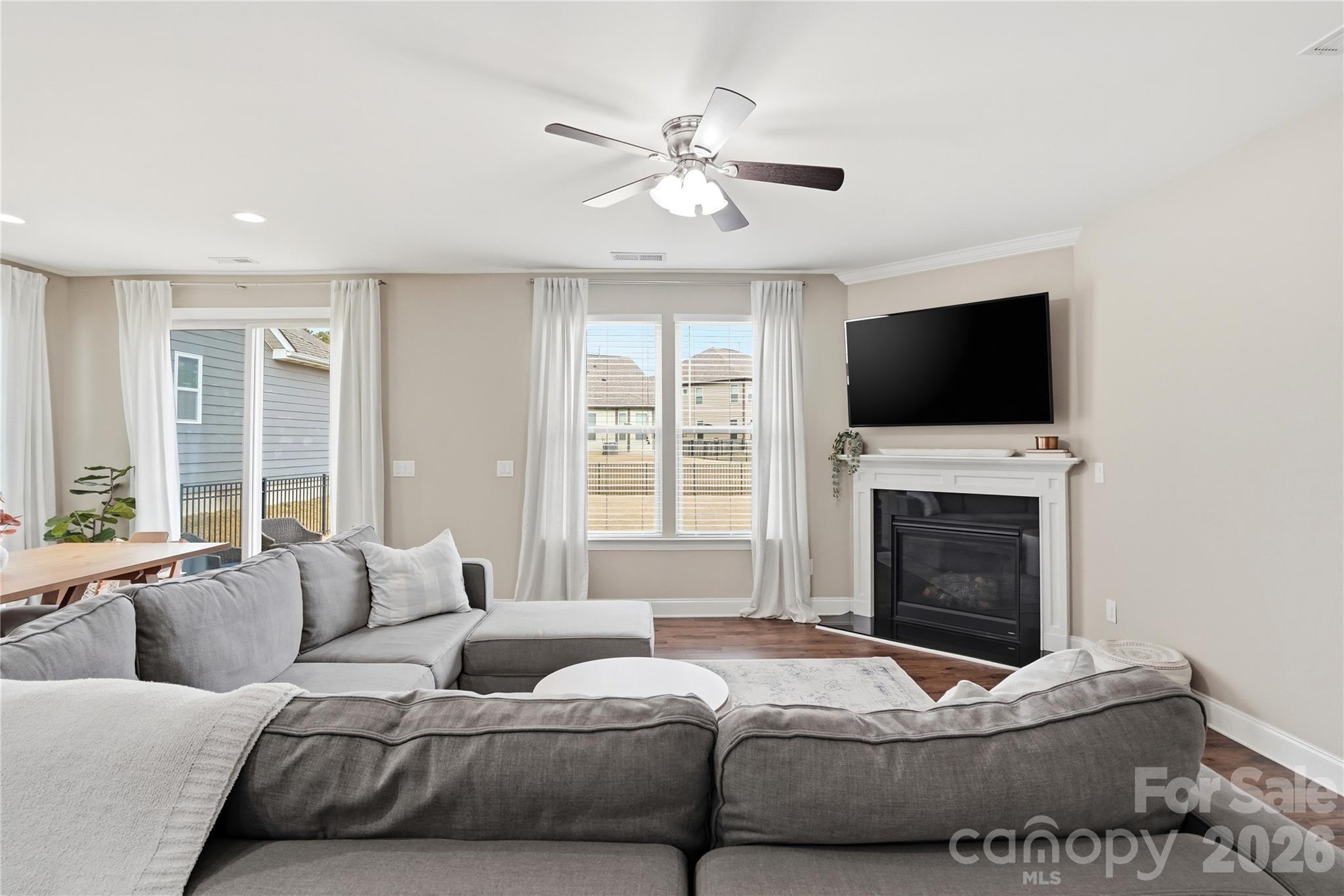 property viewer photo 11