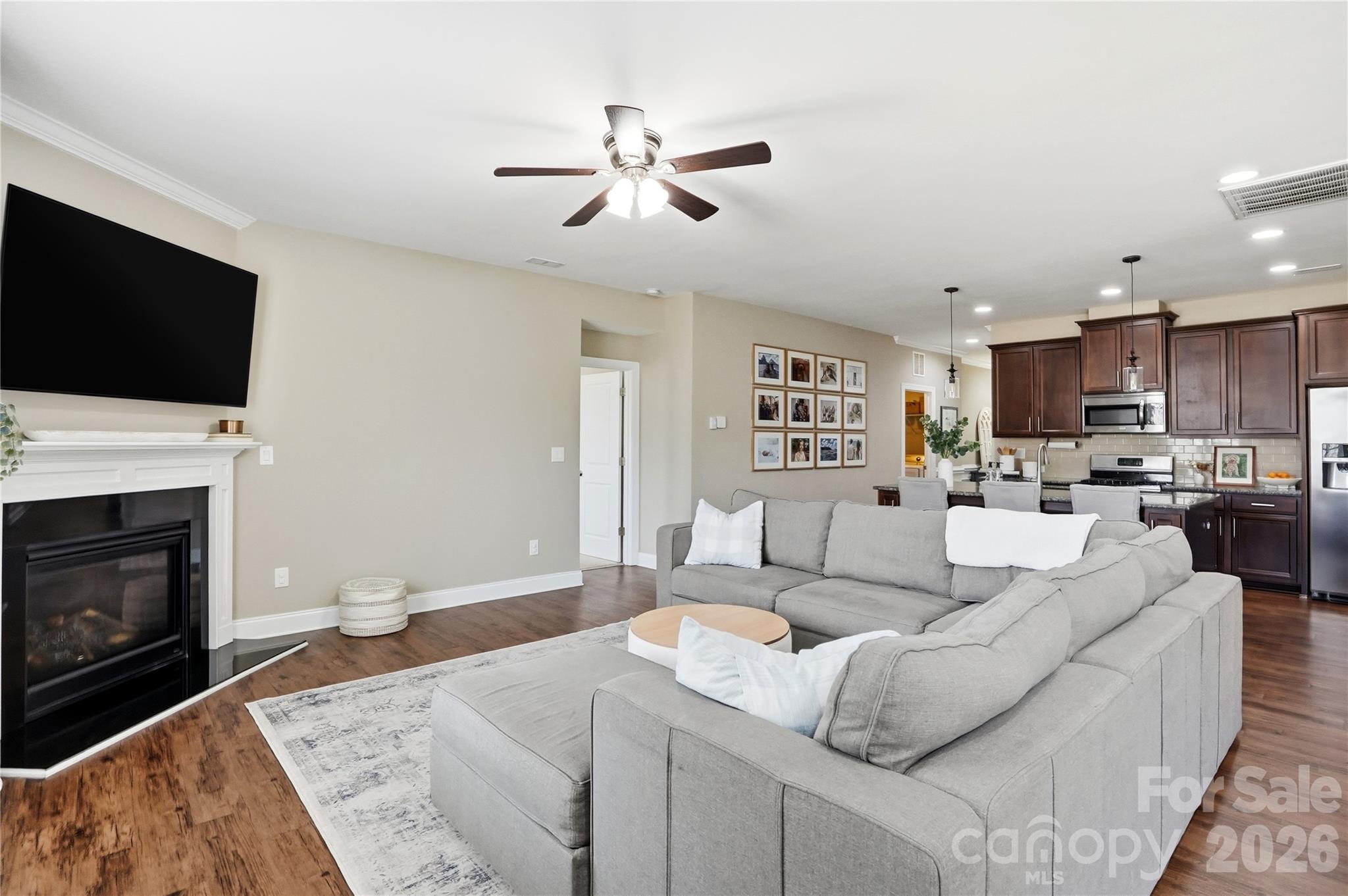 property viewer photo 13