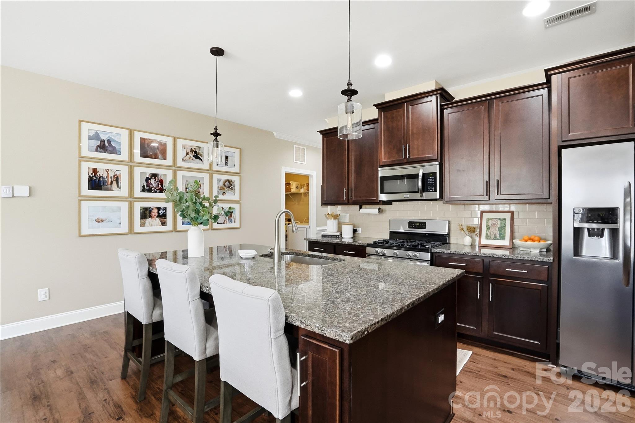 property viewer photo 8