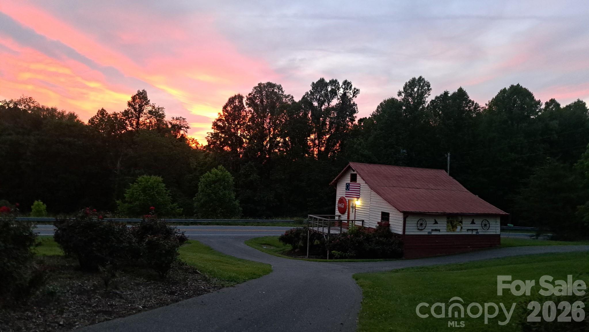 main property photo 32