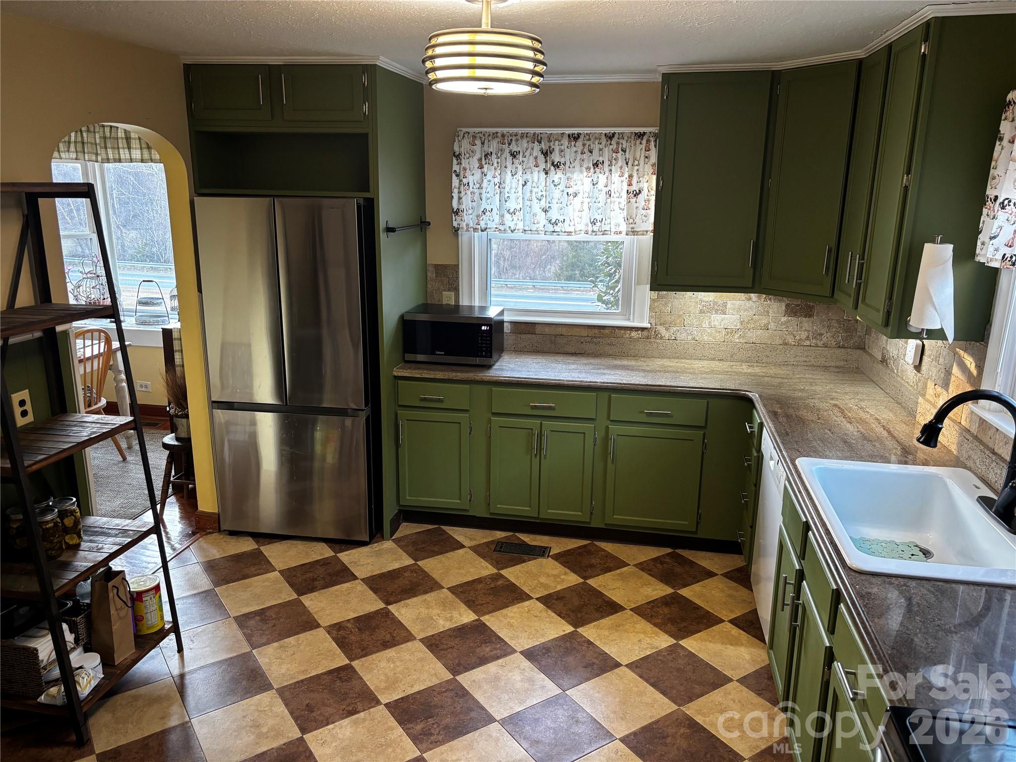 main property photo 7