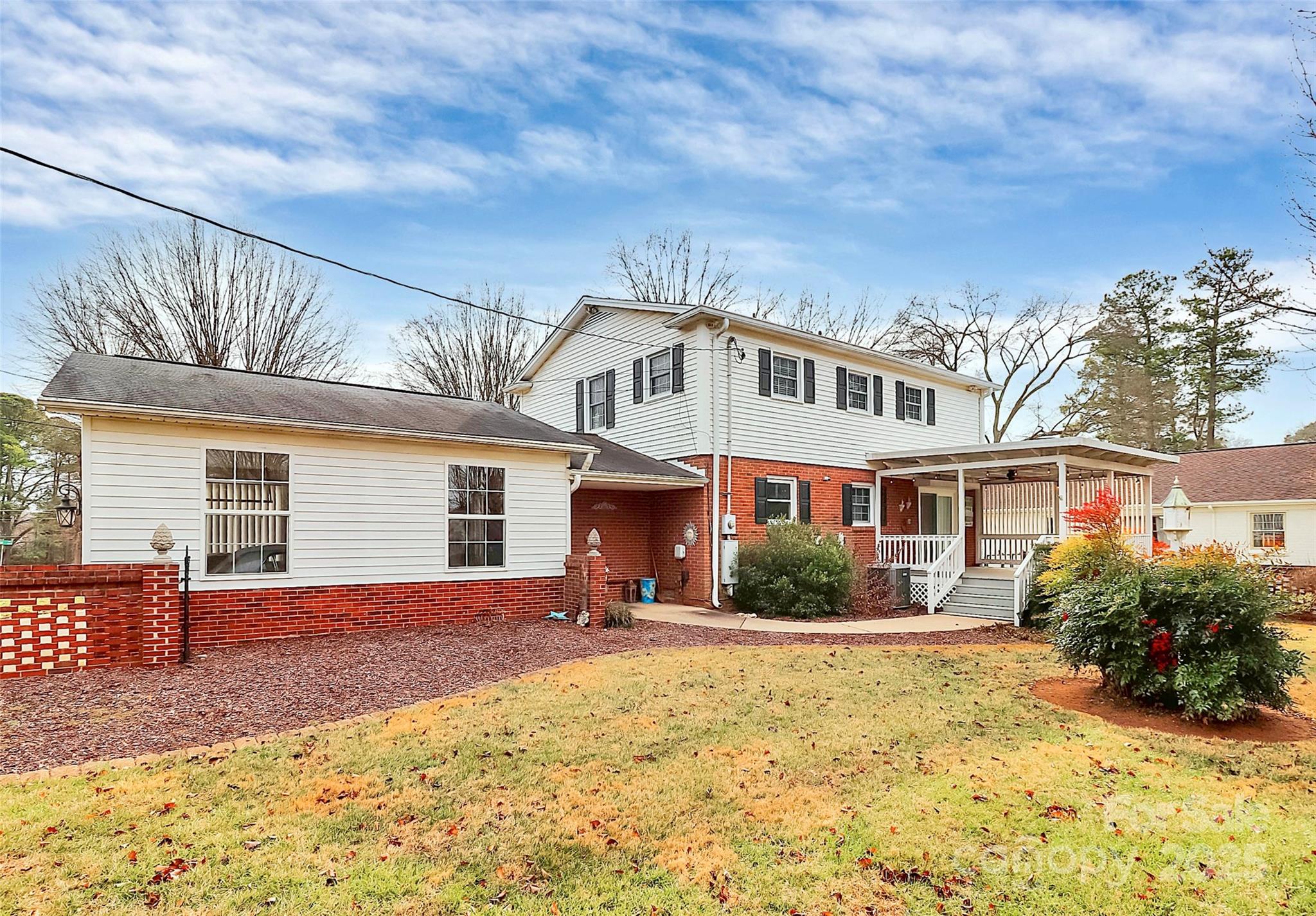 main property photo 45
