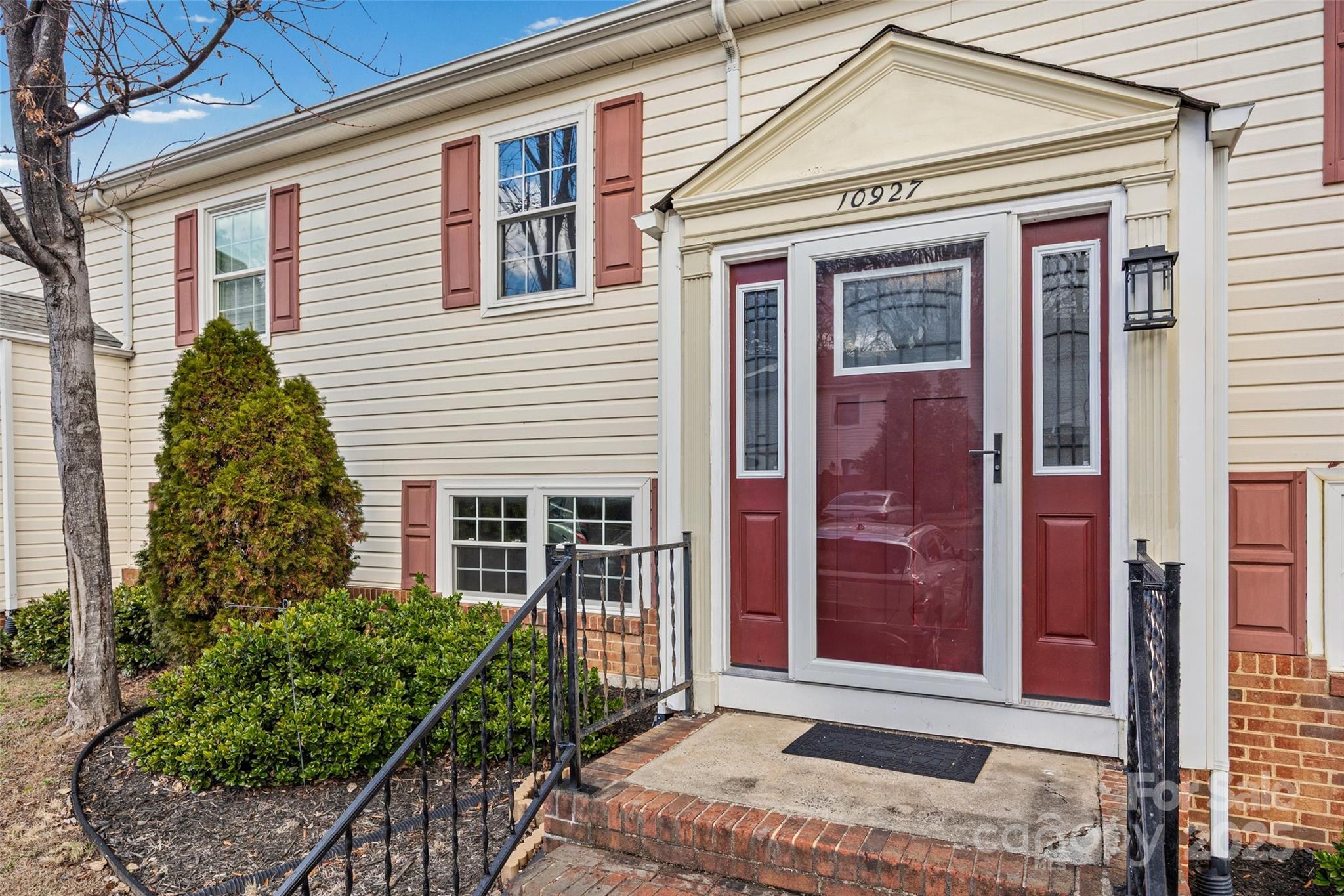property viewer photo 1