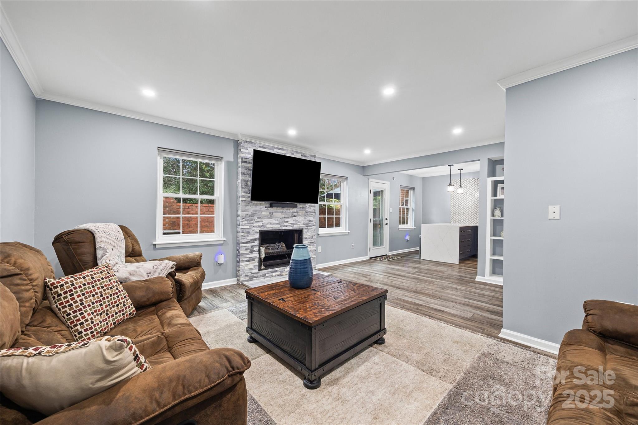 property viewer photo 13