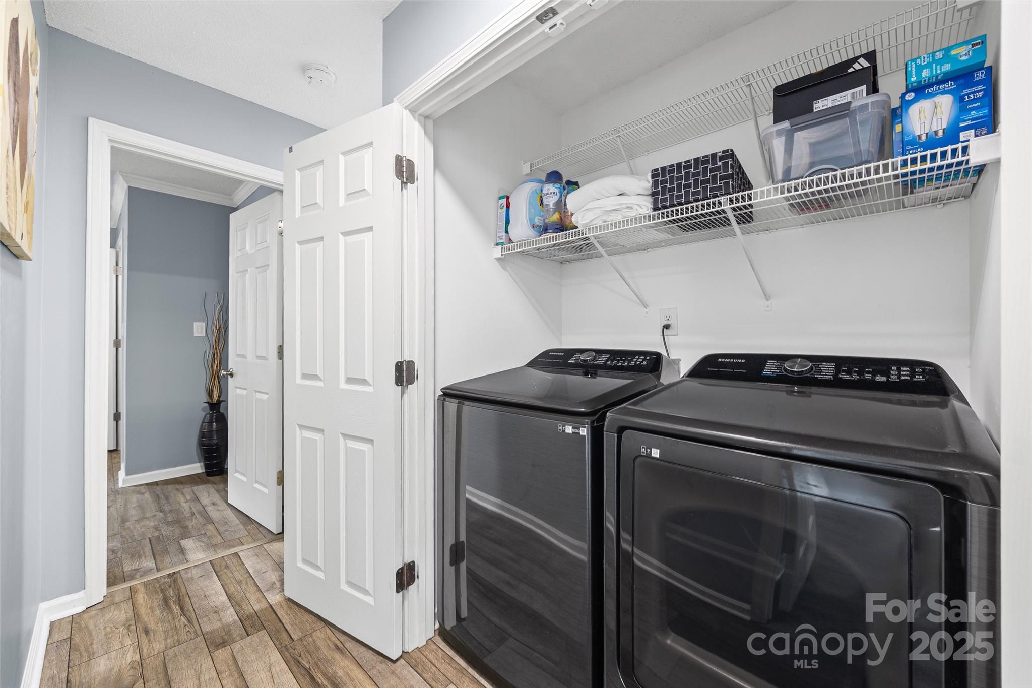 property viewer photo 18